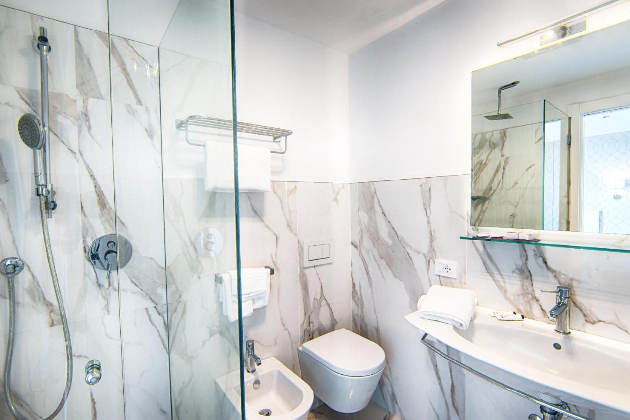 Gorini Hotel 3*